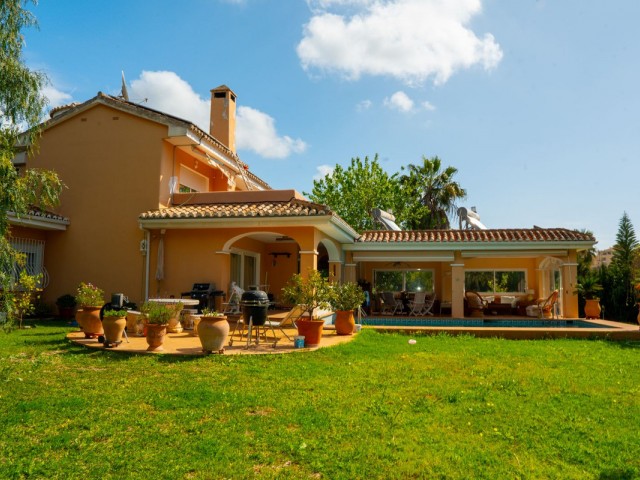 Villa, Elviria