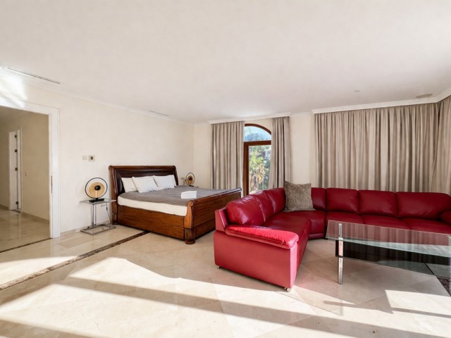 7 Slaapkamer Villa in Benahavís