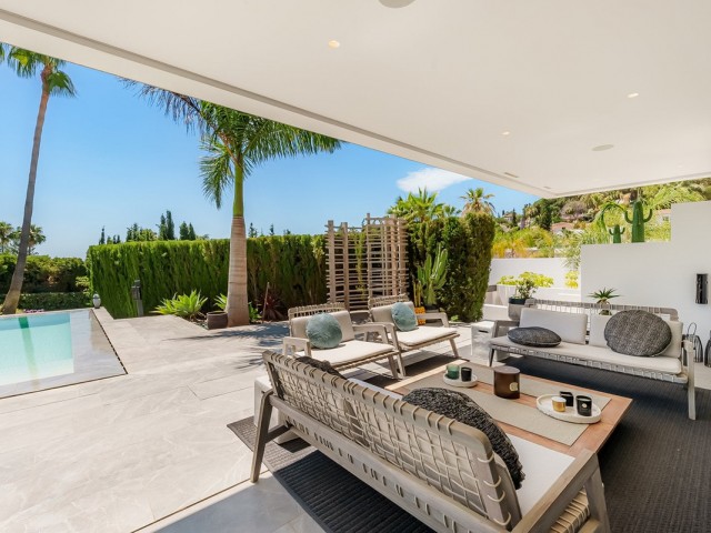 4 Bedrooms Villa in Marbella