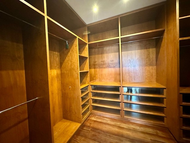 Villa avec 4 Chambres  à Benahavís