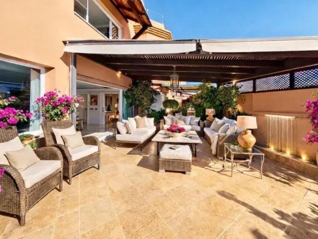 4 Bedrooms Villa in Málaga