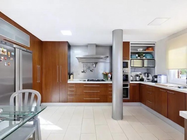 4 Bedrooms Villa in Málaga