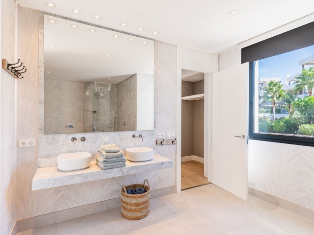 Villa, Cabopino, R5339008