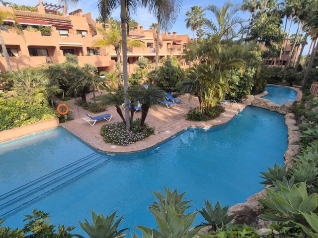 Apartment, Los Flamingos, R5343865