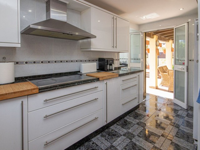 3 Bedrooms Villa in Marbesa