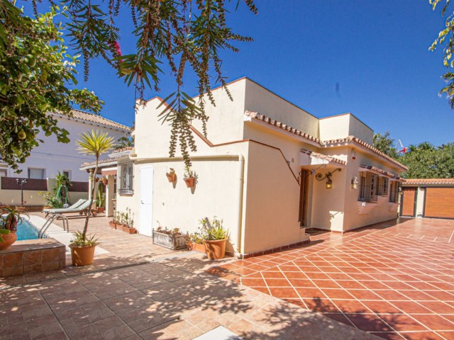 Villa avec 3 Chambres  à Marbesa