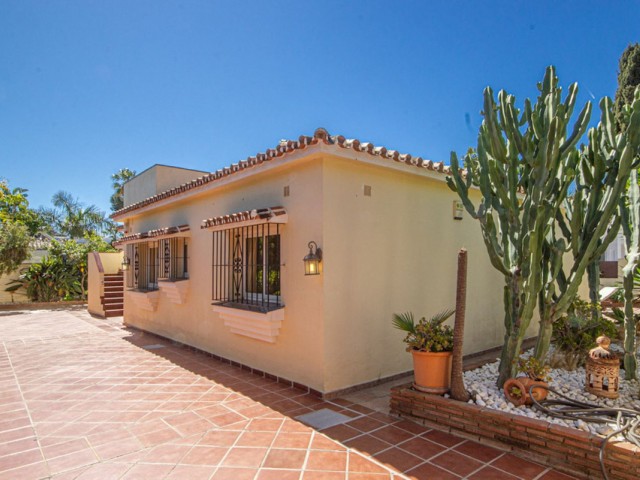 Villa avec 3 Chambres  à Marbesa