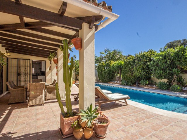 Villa avec 3 Chambres  à Marbesa