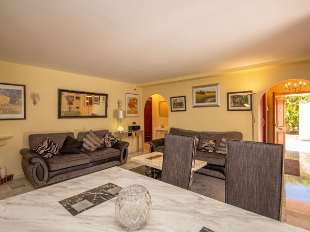 Villa avec 3 Chambres  à Marbesa