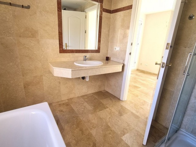 3 Schlafzimmer Reihenhaus in Nueva Andalucía