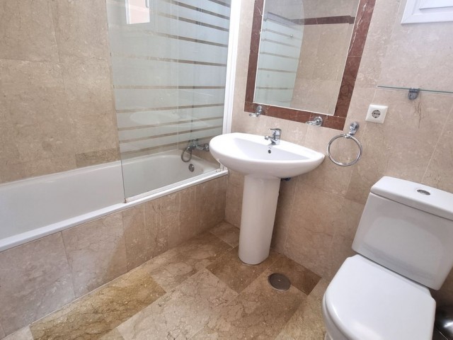 3 Schlafzimmer Reihenhaus in Nueva Andalucía