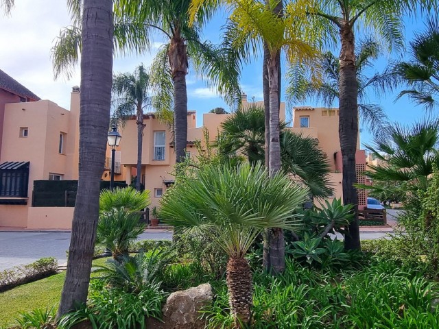 3 Schlafzimmer Reihenhaus in Nueva Andalucía
