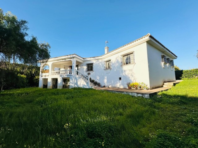 3 Soveroms Villa i Atalaya
