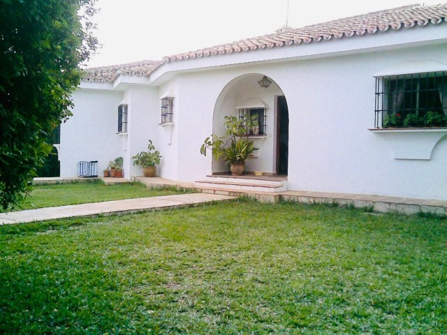 3 Soveroms Villa i Atalaya