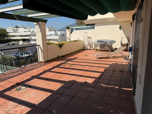 Kattohuoneisto Puerto Banús