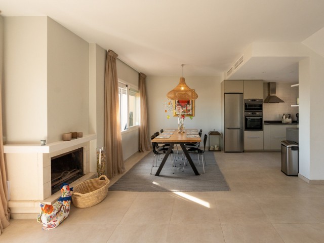 4 Schlafzimmer Reihenhaus in Nueva Andalucía