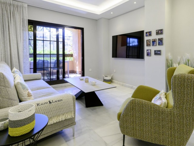 3 Bedrooms Apartment in Estepona