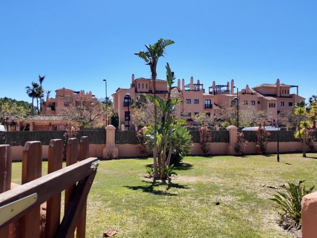 3 Bedrooms Apartment in Estepona