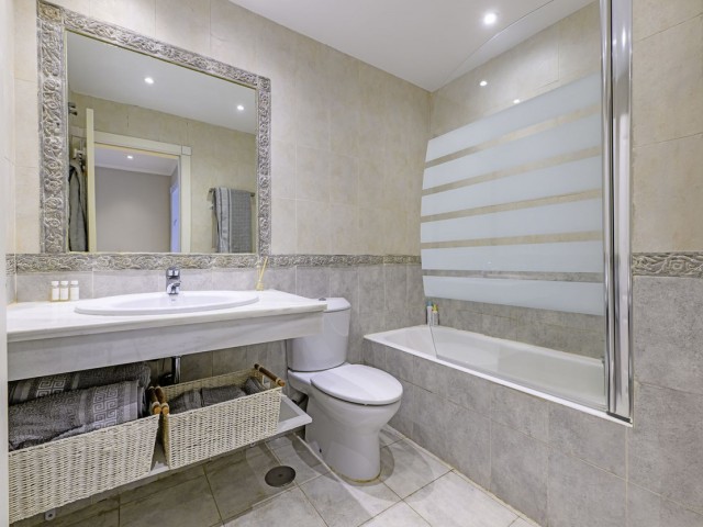 3 Bedrooms Apartment in Estepona