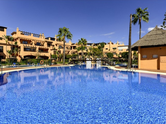 3 Bedrooms Apartment in Estepona