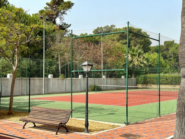 3 Bedrooms Apartment in Estepona