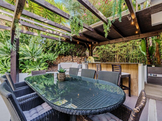 5 Bedrooms Villa in Marbella