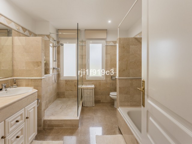 2 Schlafzimmer Apartment in Elviria