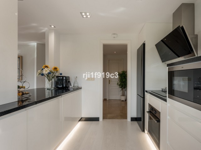 2 Schlafzimmer Apartment in Elviria