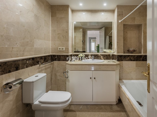 2 Schlafzimmer Apartment in Elviria