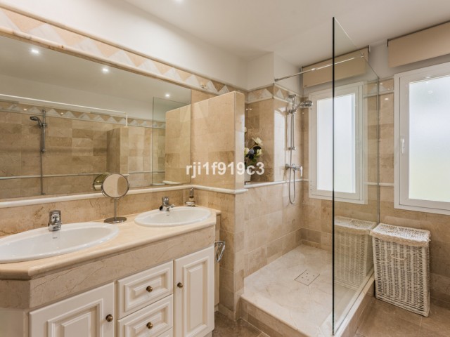 2 Schlafzimmer Apartment in Elviria