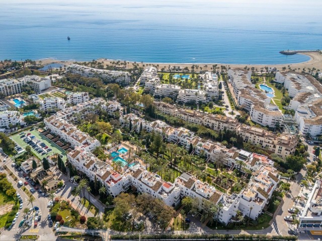 2 Bedrooms Apartment in Puerto Banús