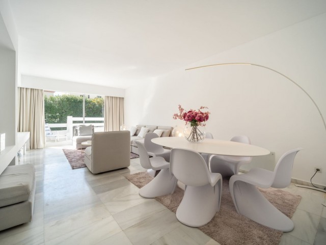 2 Bedrooms Apartment in Puerto Banús