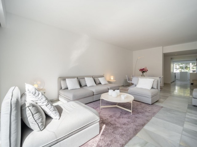 2 Bedrooms Apartment in Puerto Banús