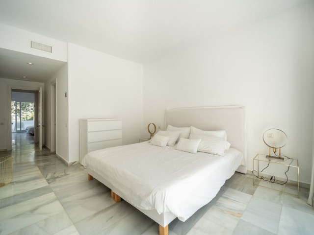 2 Bedrooms Apartment in Puerto Banús