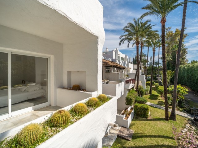 2 Bedrooms Apartment in Puerto Banús