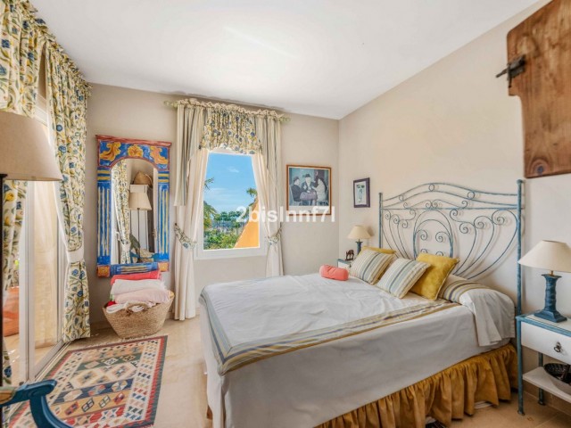 3 Bedrooms Apartment in Elviria