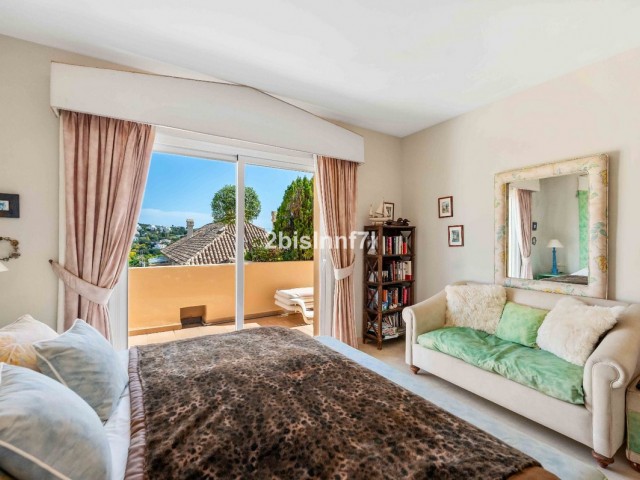 3 Bedrooms Apartment in Elviria