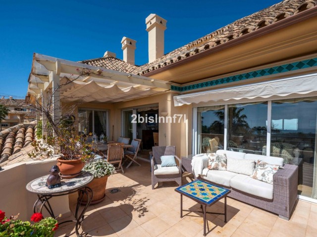 3 Bedrooms Apartment in Elviria