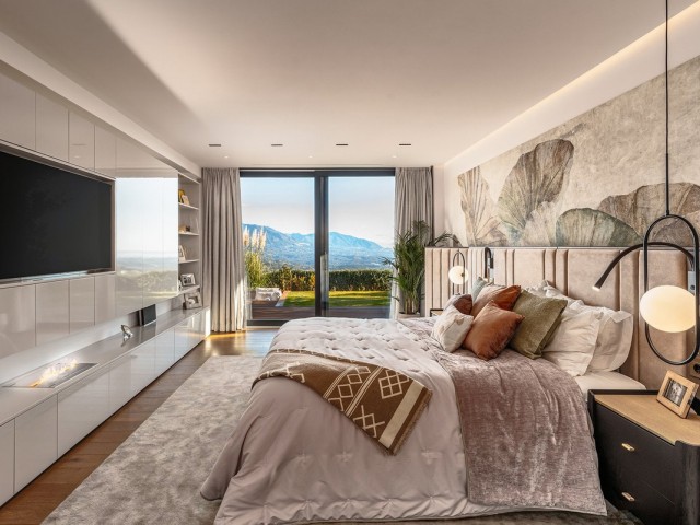 Villa con 6 Dormitorios  en Ojén