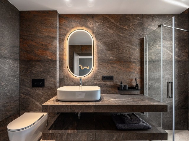 Villa con 6 Dormitorios  en Ojén