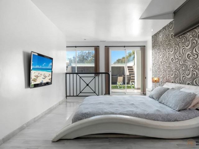 6 Bedrooms Villa in Marbella