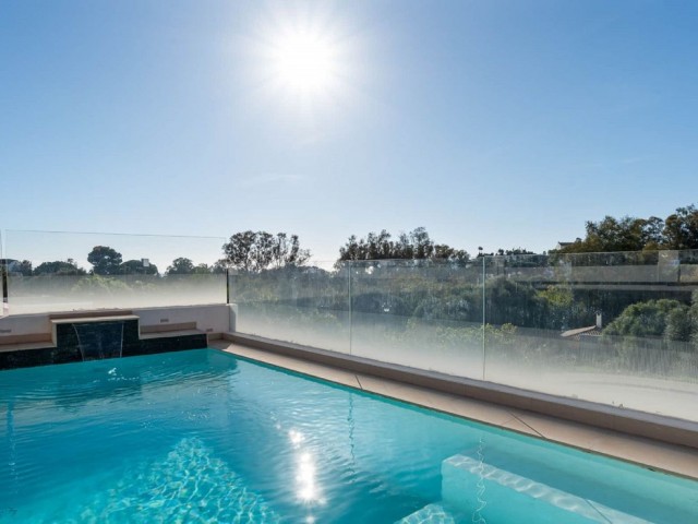 6 Bedrooms Villa in Marbella
