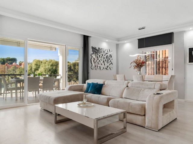 6 Bedrooms Villa in Marbella
