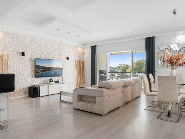 6 Bedrooms Villa in Marbella