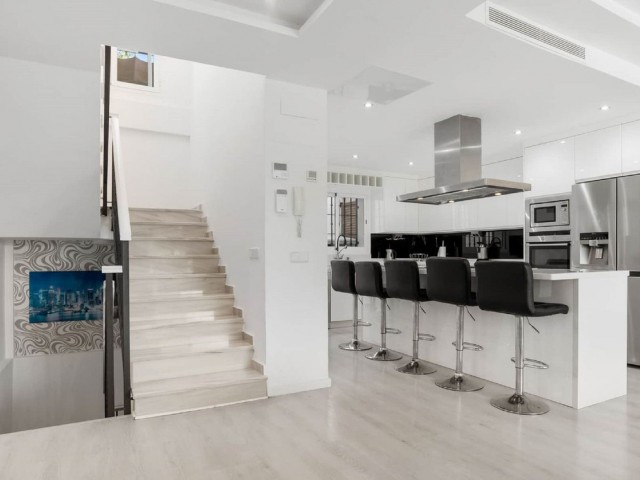 6 Bedrooms Villa in Marbella