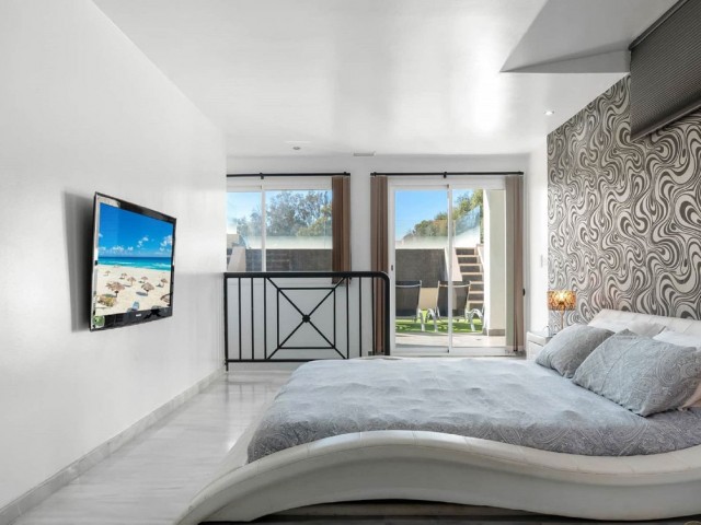 6 Bedrooms Villa in Marbella