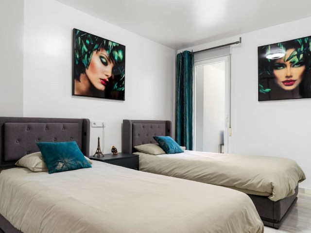 6 Bedrooms Villa in Marbella