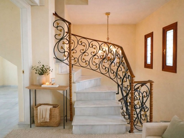 4 Makuuhuoneen Rivitalo Mijas