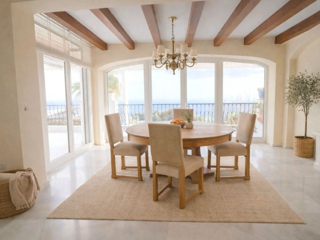 4 Makuuhuoneen Rivitalo Mijas