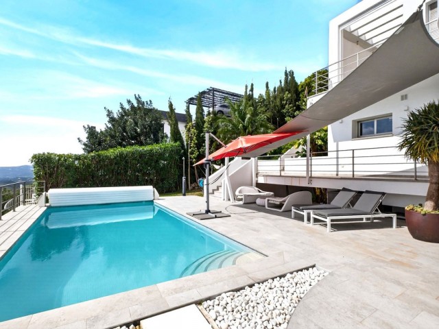 5 Makuuhuoneen Huvila Valtocado